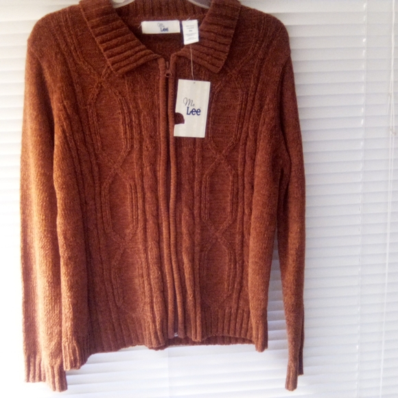 Sweater - Picture 5 of 5